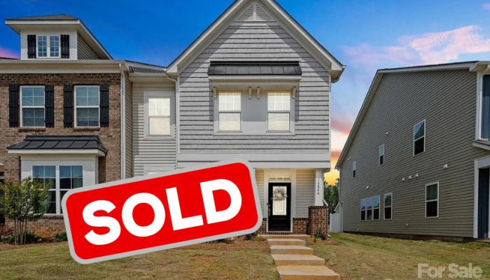 13044 Cottage Crest Ln, Charlotte, NC 28273(3 Beds,  3 Baths, 2,121 sqft)